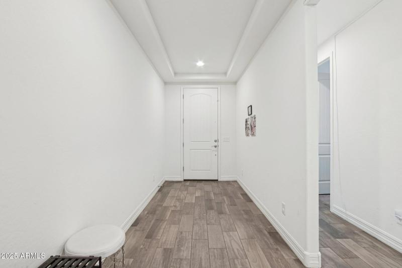 17-web-or-mls-W Luke Ave-S1208-015