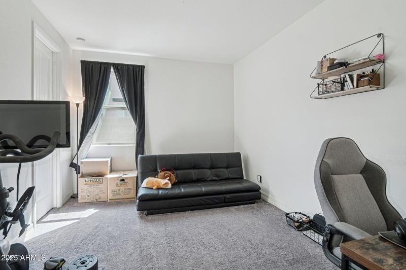 20-web-or-mls-W Luke Ave-S1208-018