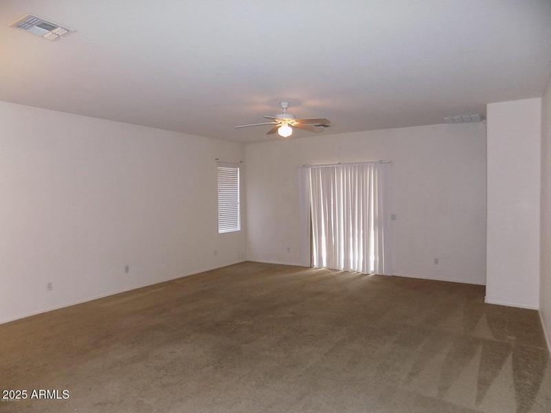 20180423221555712131000000-o