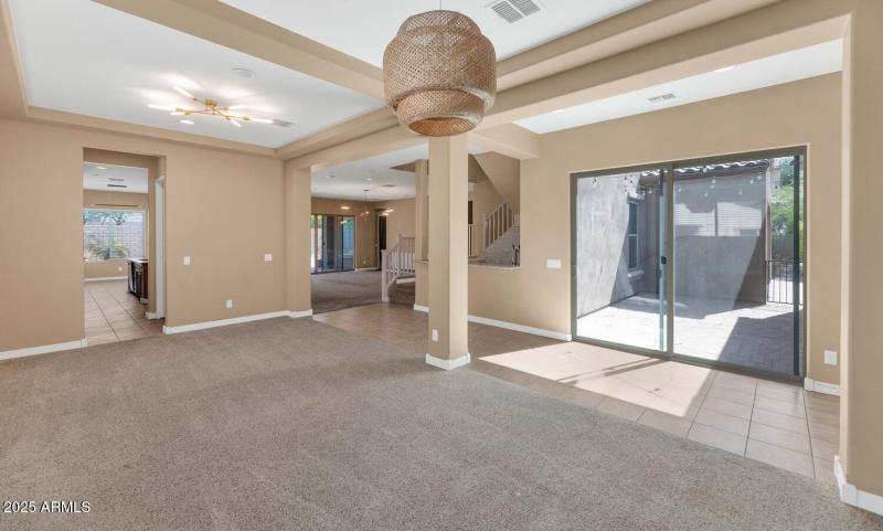 10718 E Lumiere Ave-large-007-024-10718