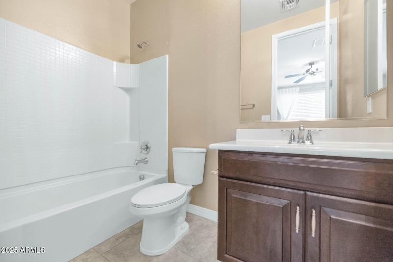 10718 E Lumiere Ave-large-031-031-10718