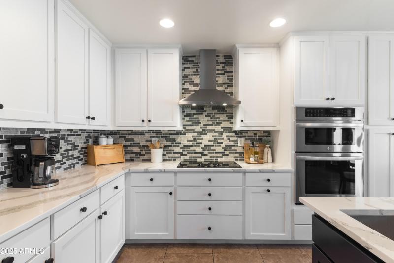 10_41172 w cahill dr-10