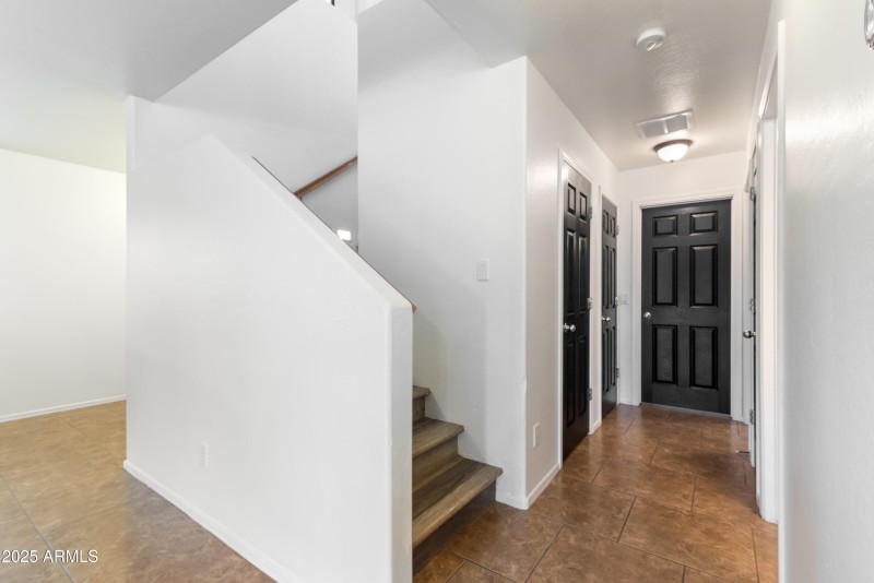 16_41172 w cahill dr-16