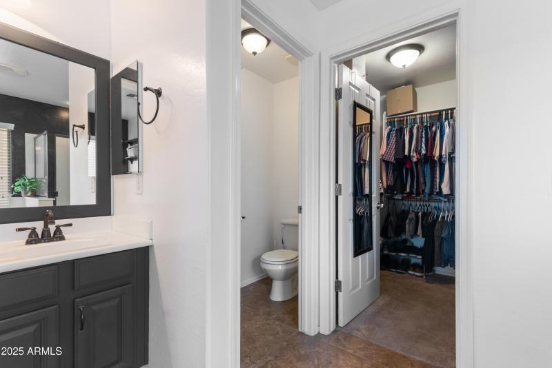 26_41172 w cahill dr-26