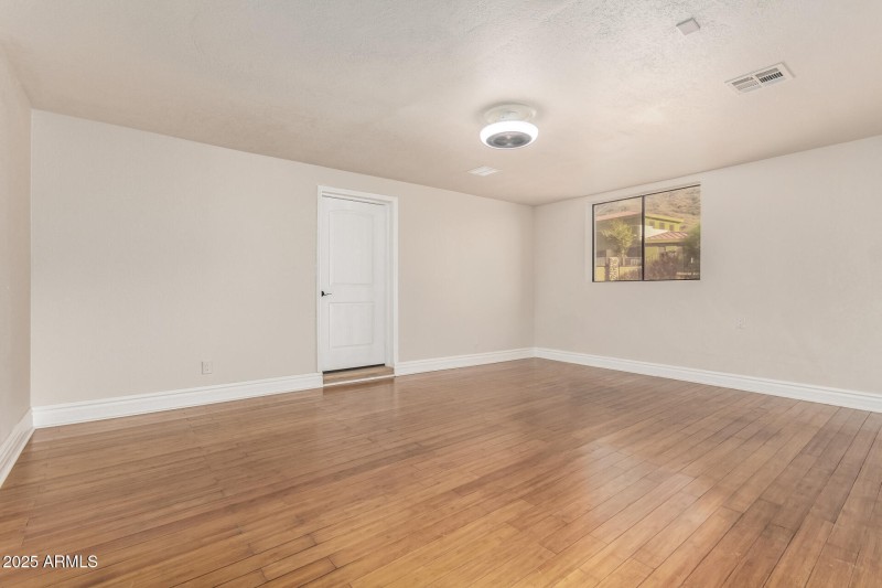 Guest Room 3 / Office