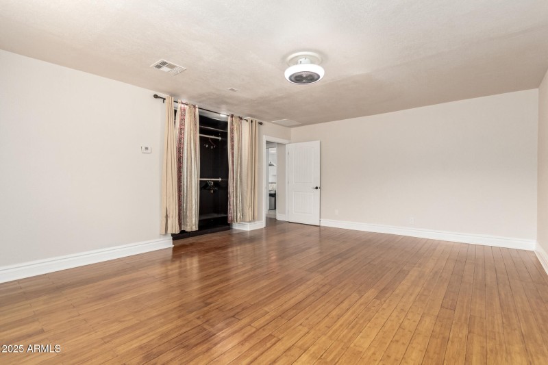 Guest Room 3 / Office