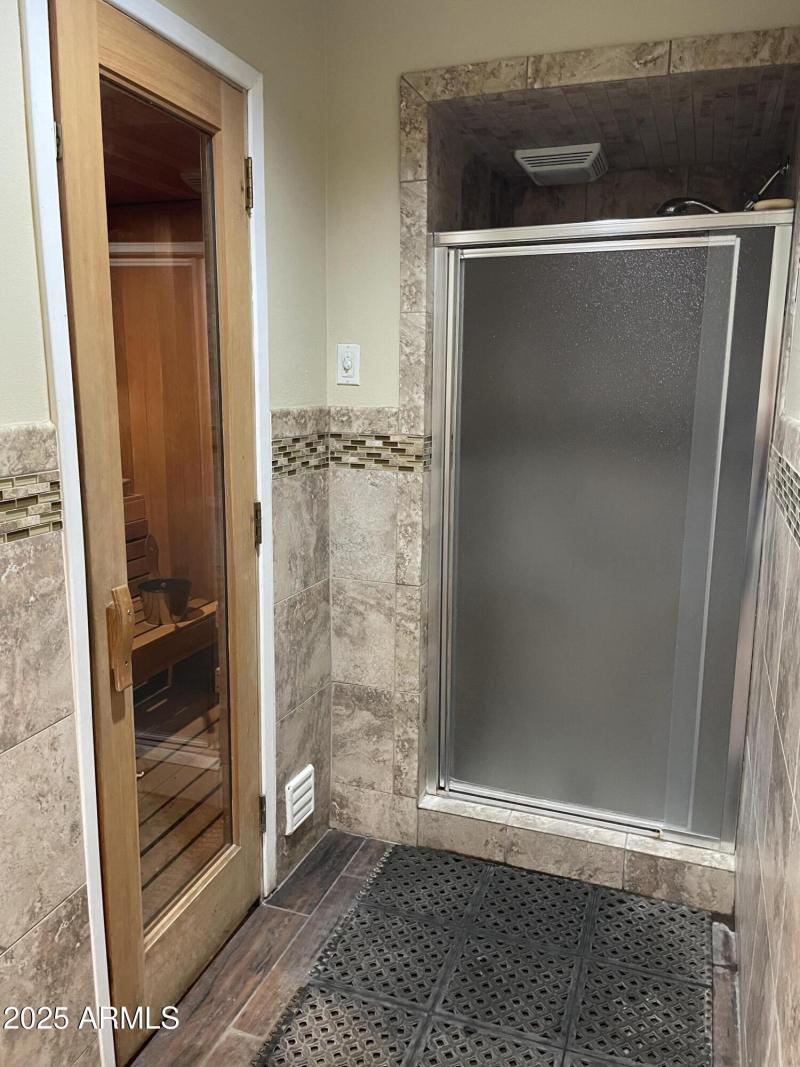 uuid=52BB5D87-F06C-4B36-AC98-A5AD6621E13