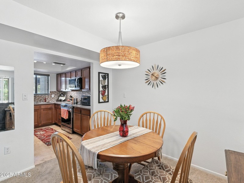 Dining to Kitchen