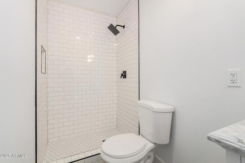 Master Bedroom Bathroom