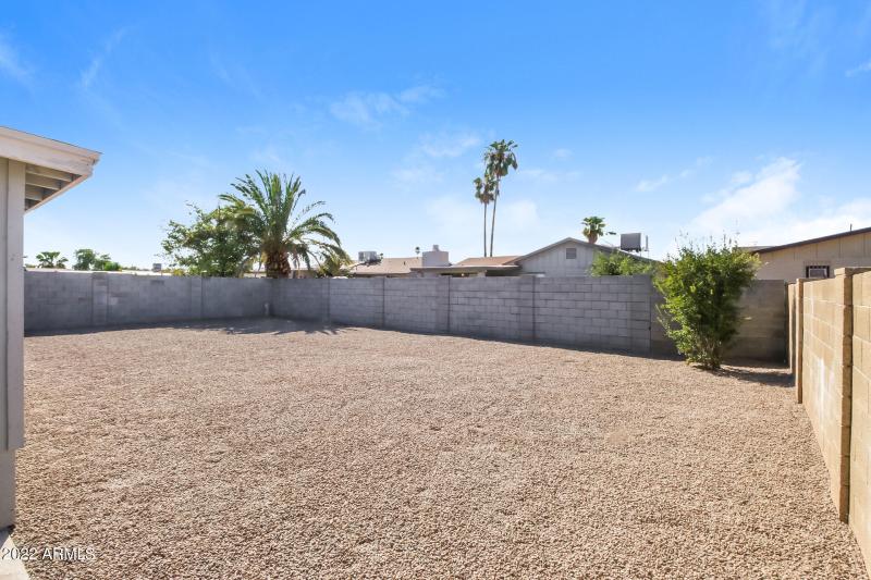 015-photo-exterior-11713424