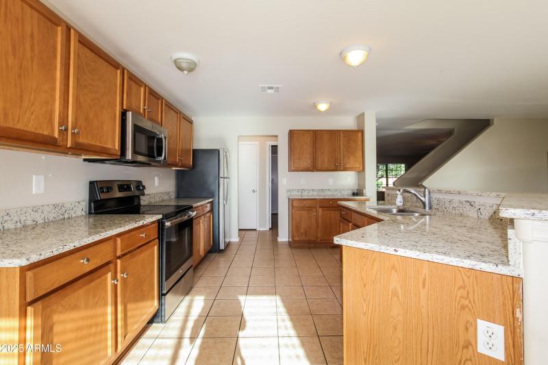 004-photo-kitchen-8296728