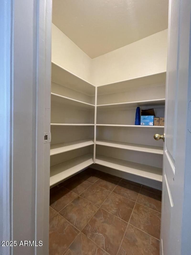 B6B06E45-27AD-4C91-9B9D-73255A0E71B5_1_1