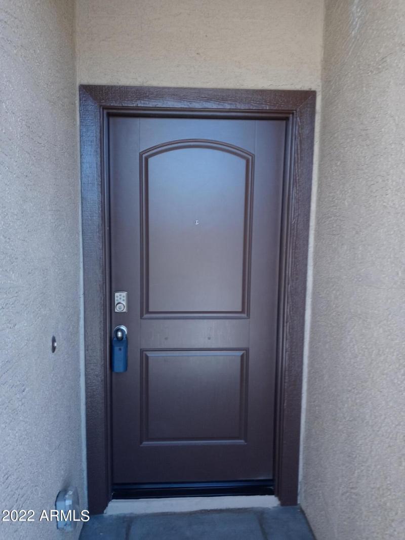 31009 W COLUMBUS AVE3