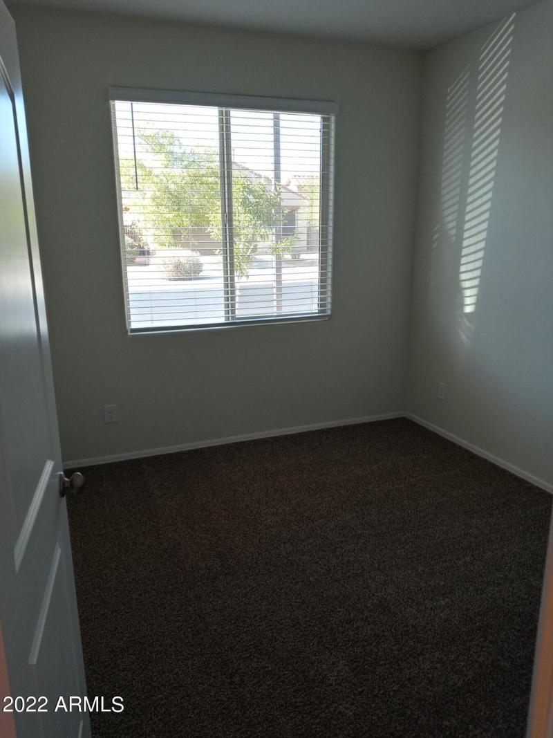 31009 W COLUMBUS AVE8