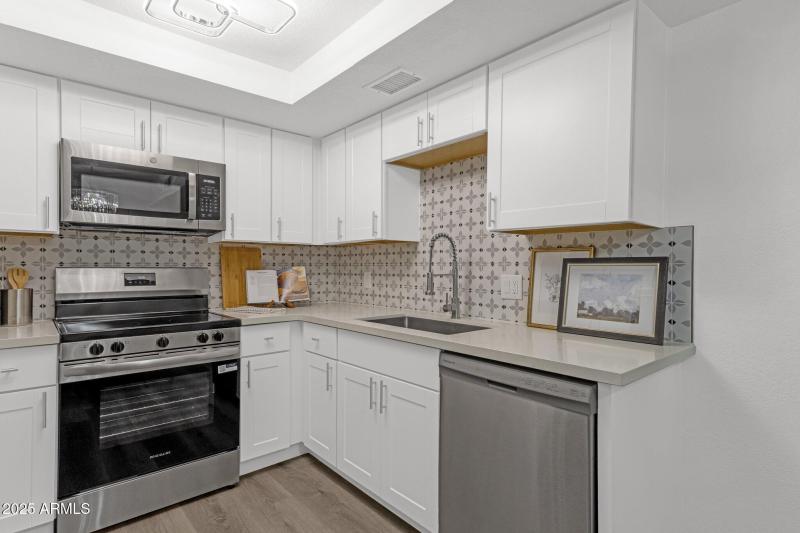 12-web-or-mls-1075-e-chandler-blvd-212