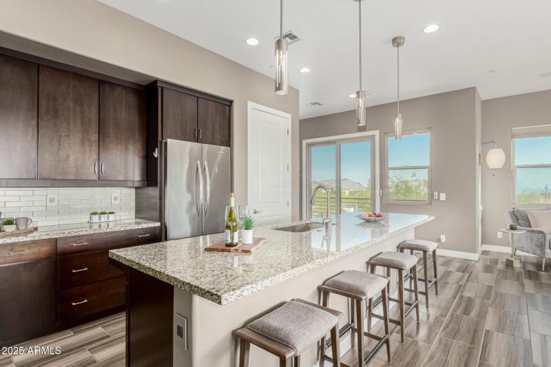 Pinnacle Pointe Unit 2037