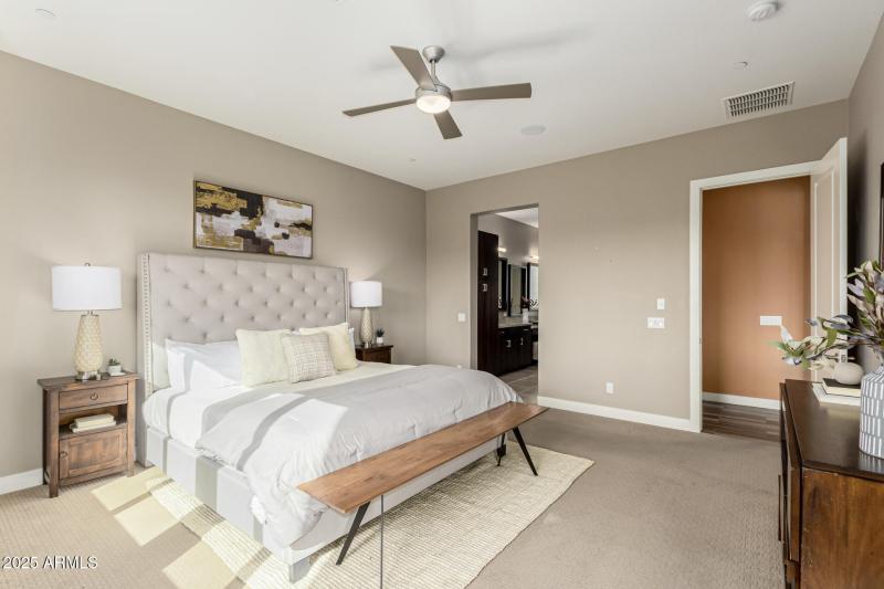 Pinnacle Pointe Unit 2037