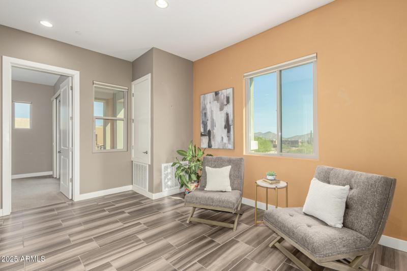 Pinnacle Pointe Unit 2037