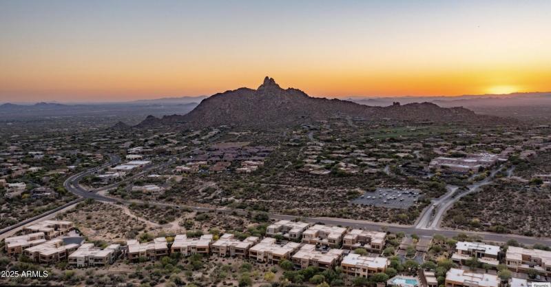 Pinnacle Pointe Unit 2037