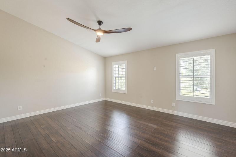 24-web-or-mls-Paradise-24