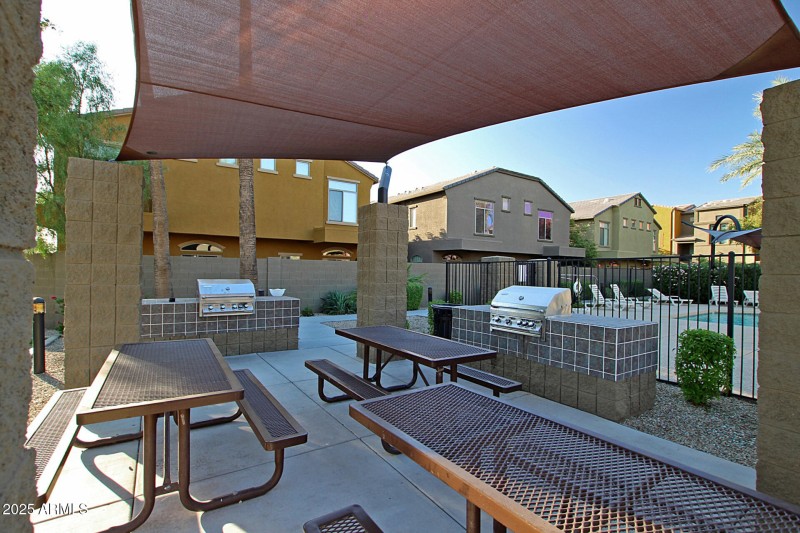 37 Alameda