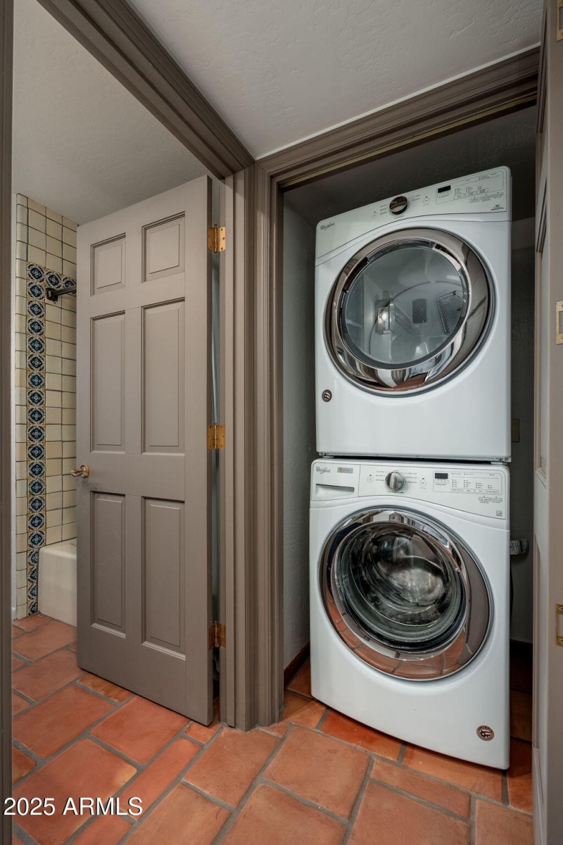 6527 E El Sendero Rd - 100