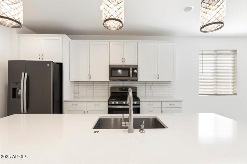 22521 E Twilight Dr entertainers kitchen