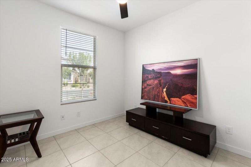 22521 E Twilight Dr 5th bdr or homeoffic