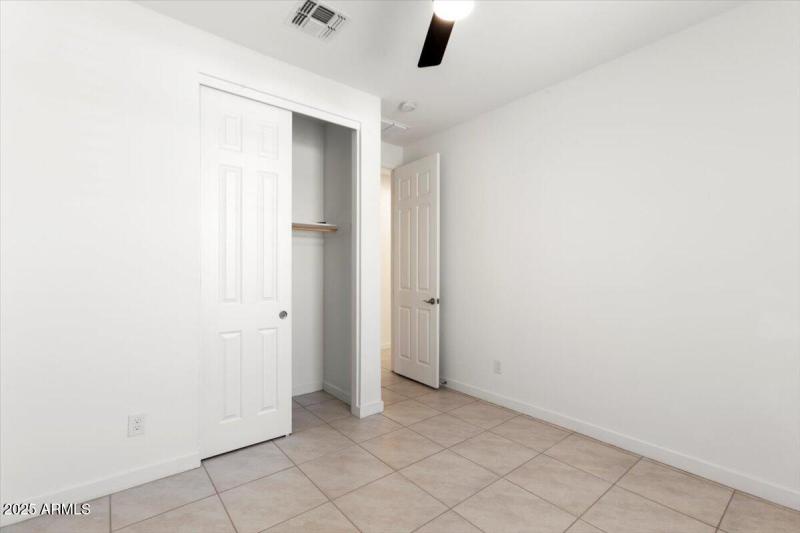 22521 E Twilight Dr 3rd bdr