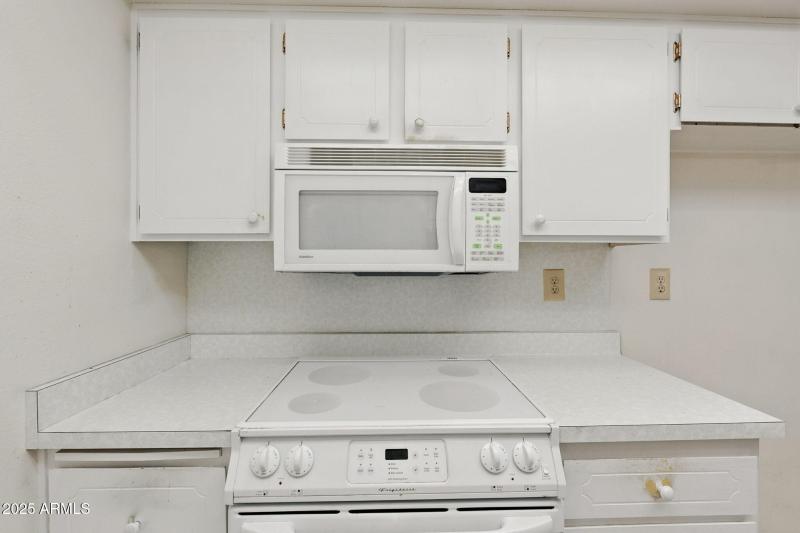 14-web-or-mls-Lancaster-14