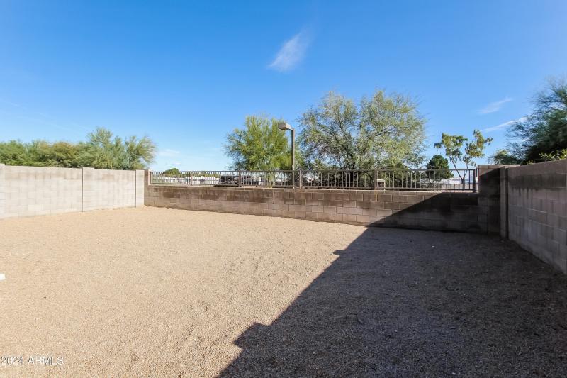 015-photo-exterior-7827811