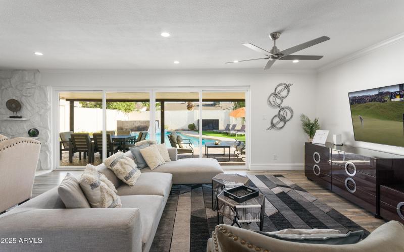 PropertyImageCo_8649EPlazaAve_WEB-12