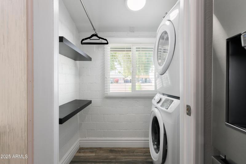 PropertyImageCo_8649EPlazaAve_WEB-15