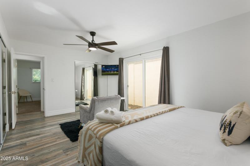 PropertyImageCo_8649EPlazaAve_WEB-19