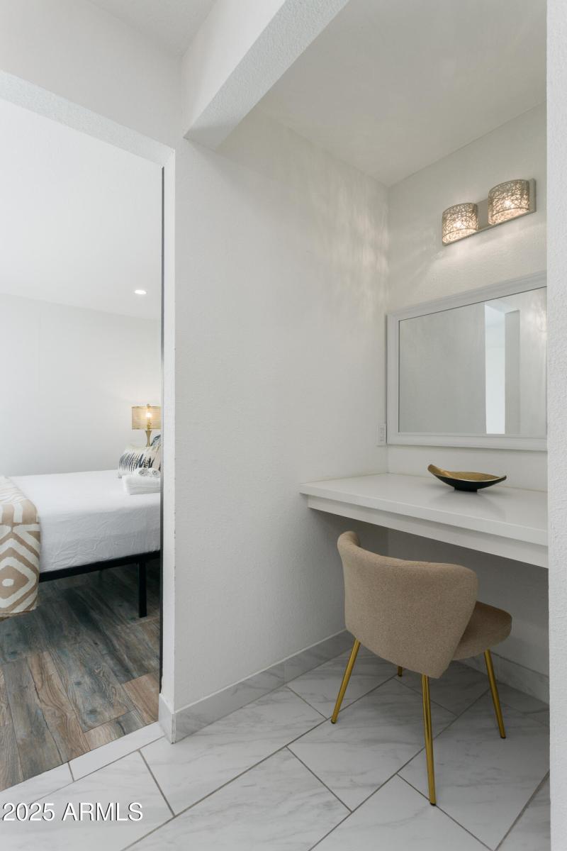 PropertyImageCo_8649EPlazaAve_WEB-22