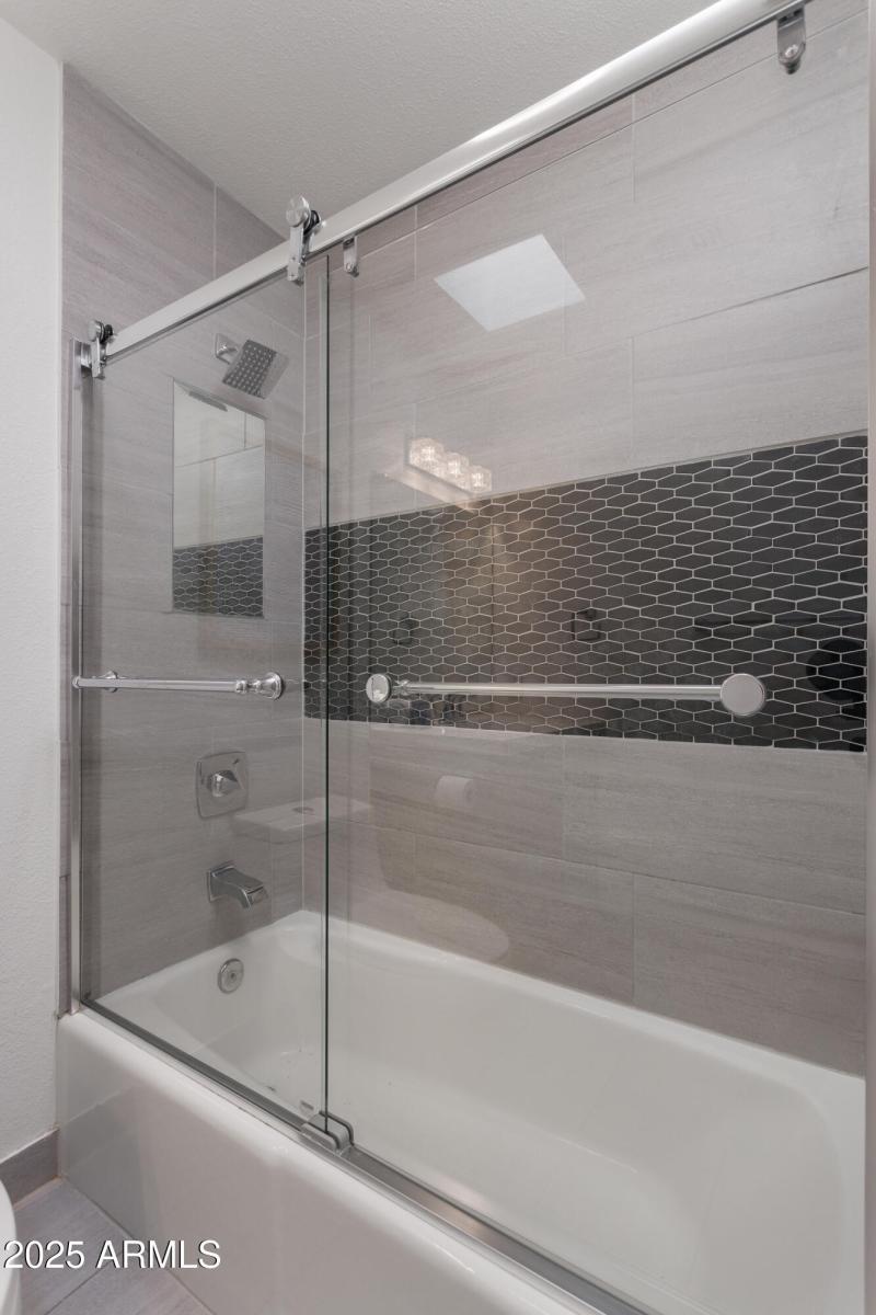 PropertyImageCo_8649EPlazaAve_WEB-29