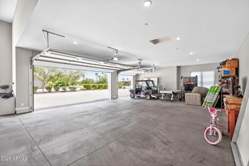 3 Car Garage
