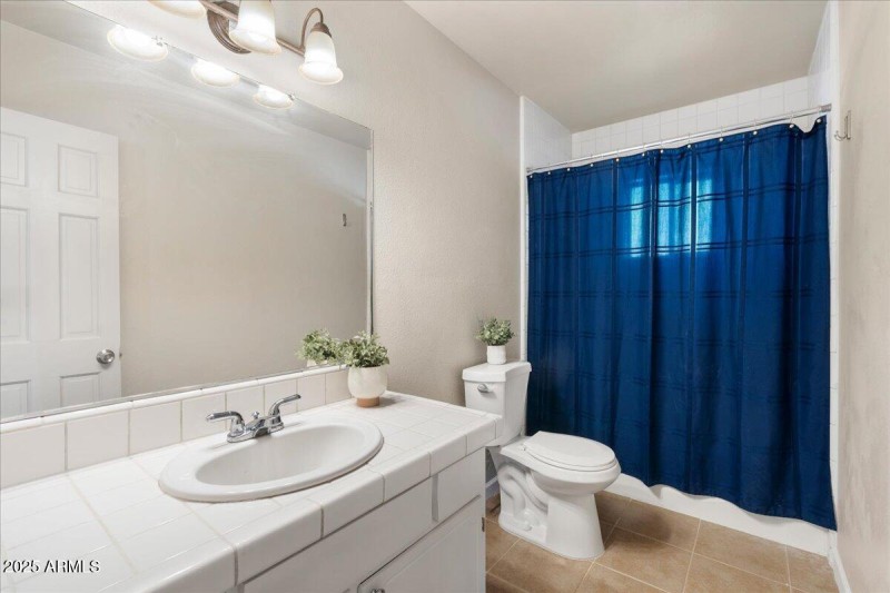 08-Bathroom
