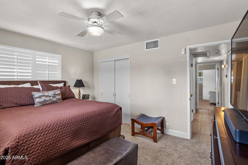 21_2301 n 38th st-10