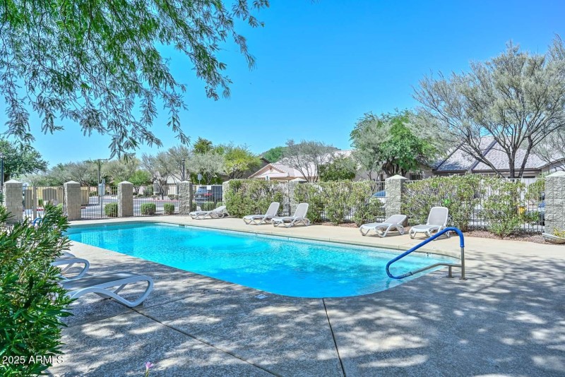 Community Pool2