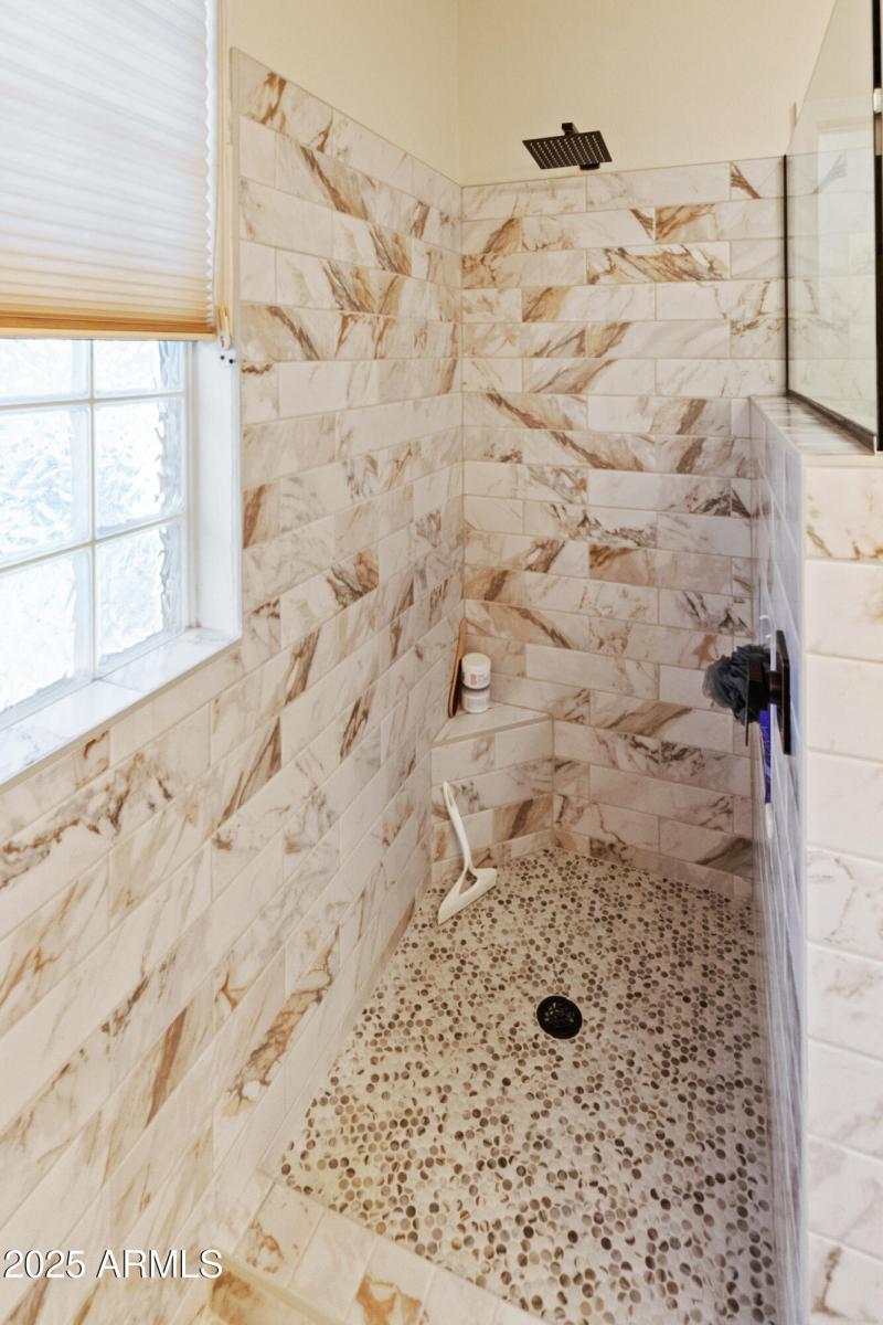 8314 W Escuda Dr-27