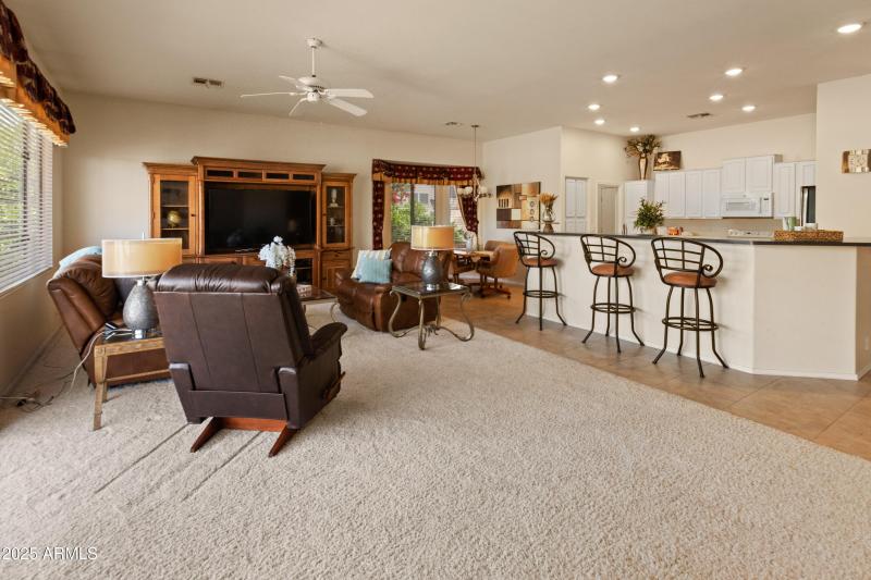 8314 W Escuda Dr-14