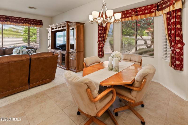 8314 W Escuda Dr-15