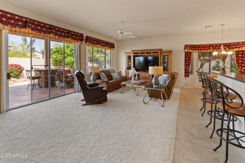 8314 W Escuda Dr-16