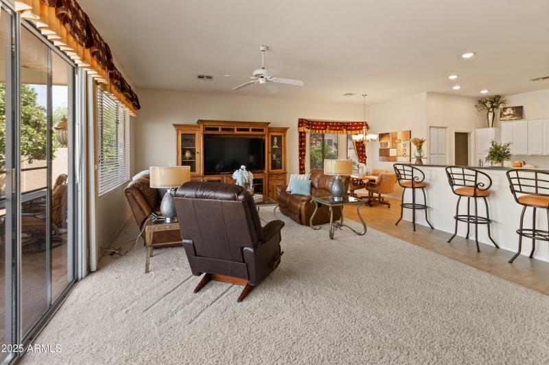 8314 W Escuda Dr-17