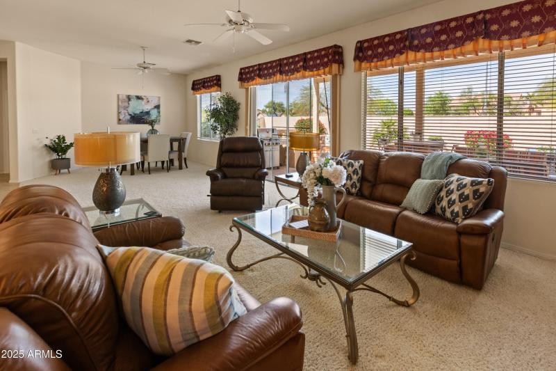 8314 W Escuda Dr-18