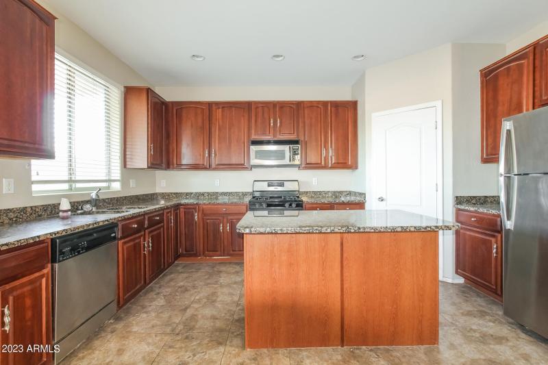 006-photo-kitchen-7612080