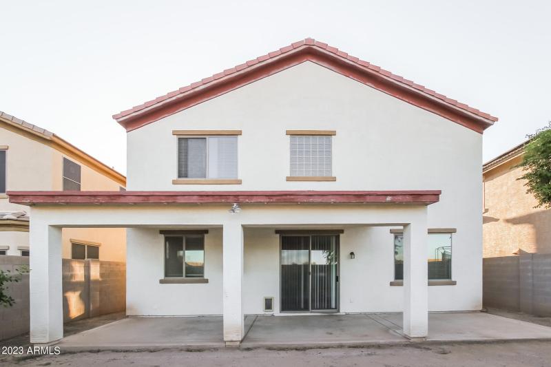 016-photo-rear-view-7612094