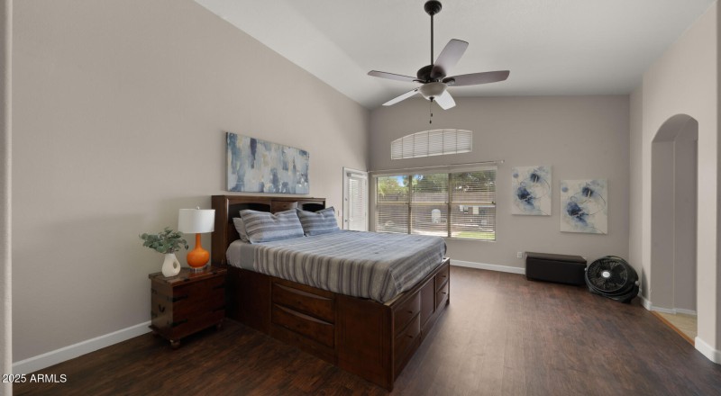 Primary Bedroom3