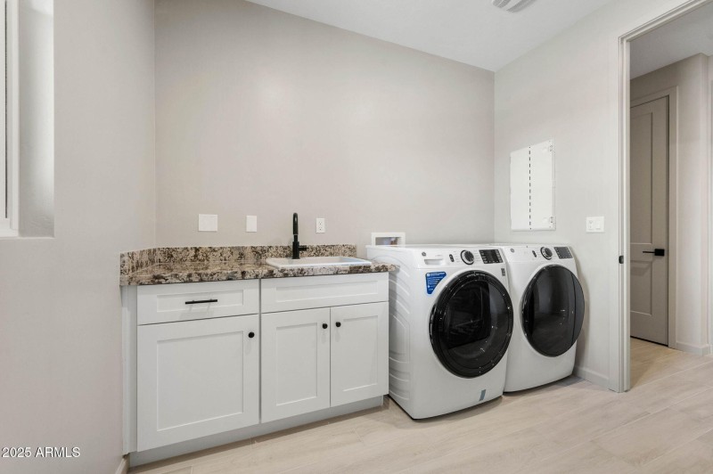 32-Laundry Room